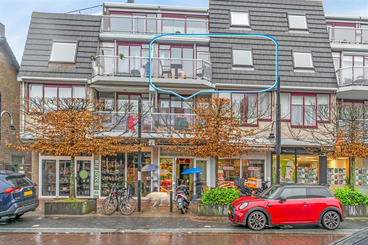 Bekijk foto 2 van Beatrixstraat 23