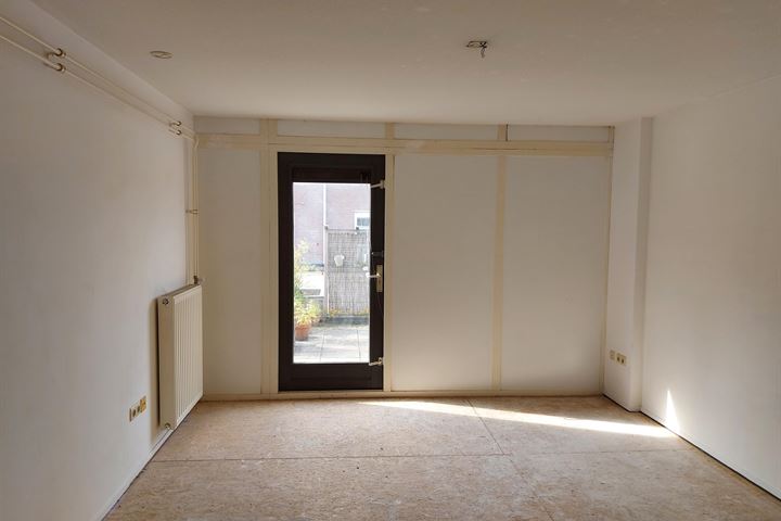 Bekijk foto 6 van Vijfharingenstraat 8--C 17