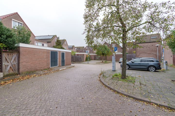 Bekijk foto 36 van Lauwerecht 187