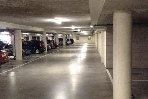 Bekijk foto 2 van Ratelplein 2 - parkeerplaats G83