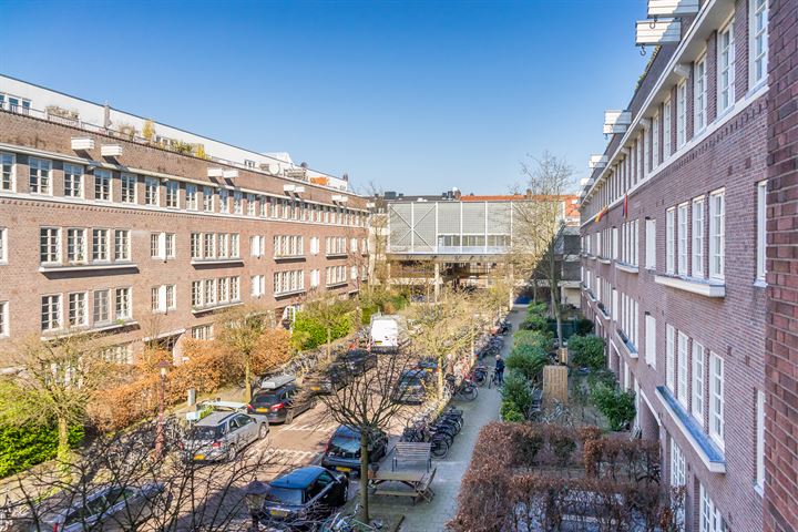 Bekijk foto 16 van Danie Theronstraat 33-3