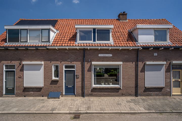 Bekijk foto 1 van Leenstrastraat 3