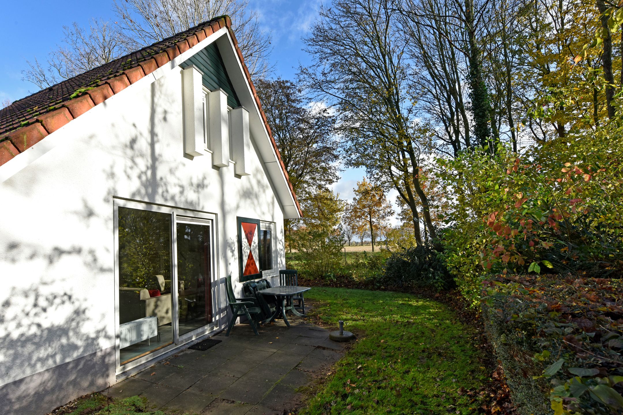 Foto 3 van Zwembadweg 1-106