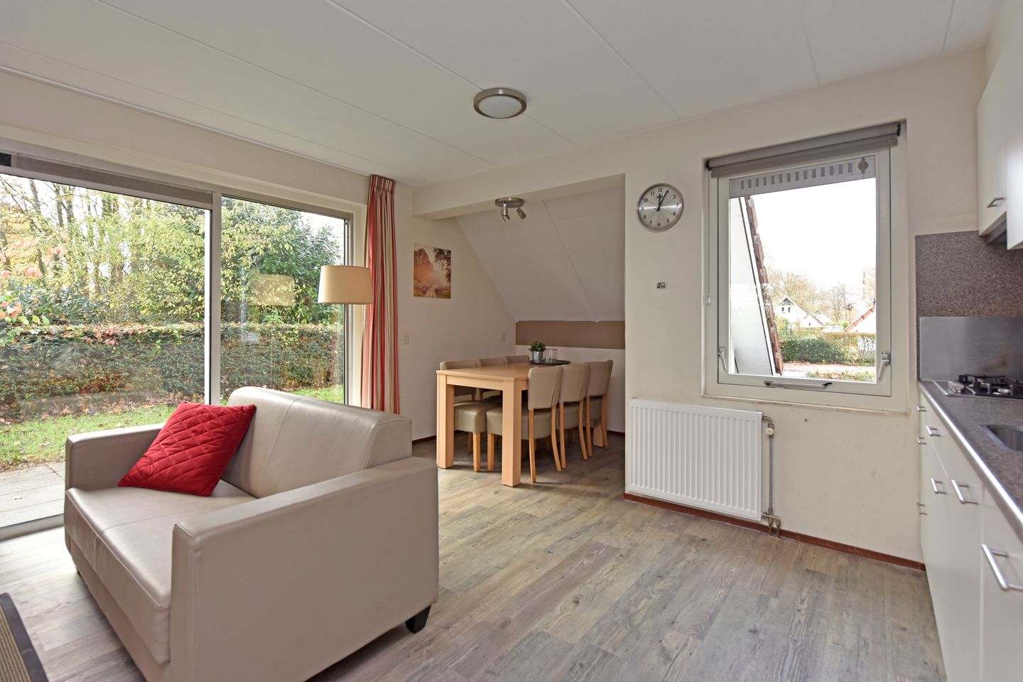 Foto 10 van Zwembadweg 1-106