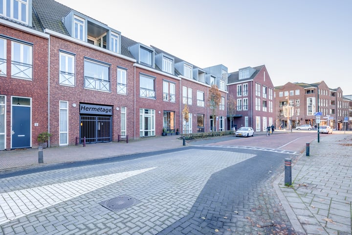 Bekijk foto 2 van Kluisstraat 1