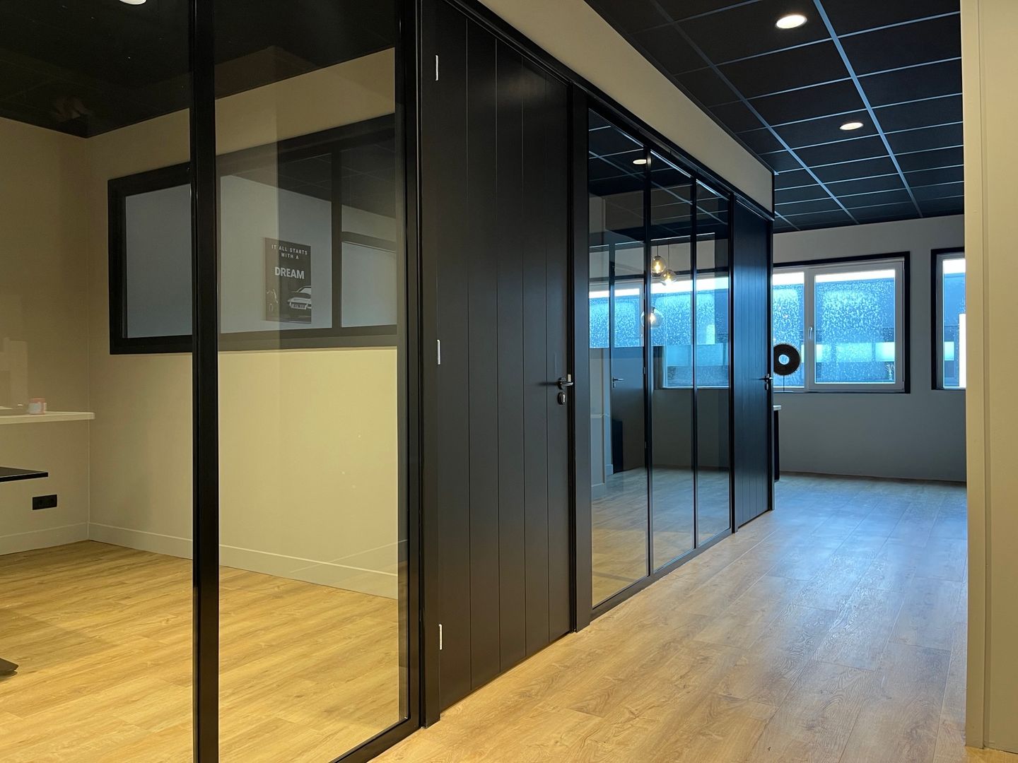 View photo 3 of Smitspol 12-j