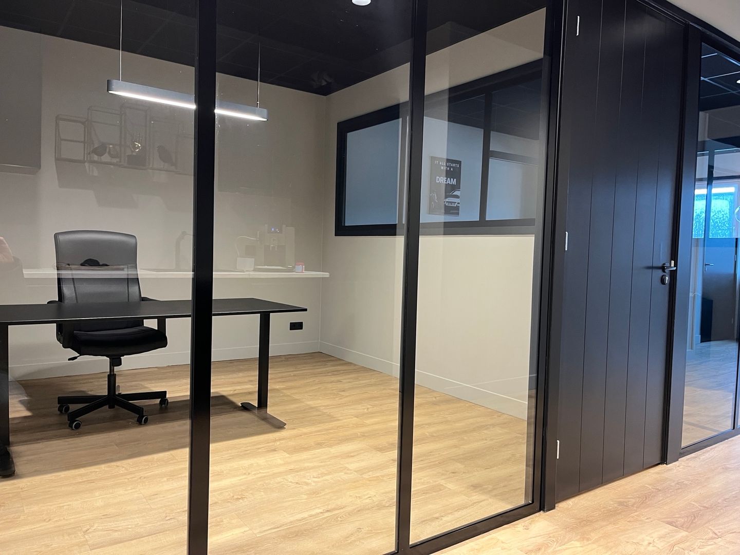 View photo 1 of Smitspol 12-j