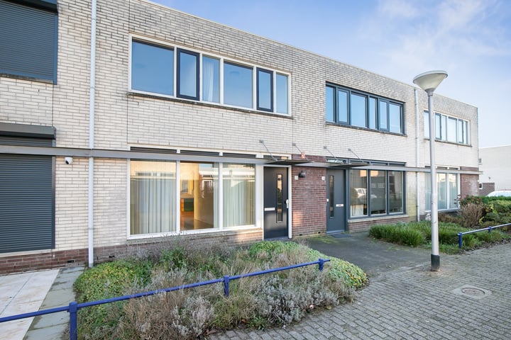 Bekijk foto 1 van Serooskerkestraat 24