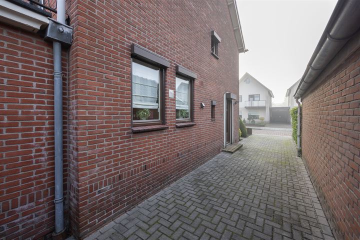 Bekijk foto 34 van Ambachtstraat 14