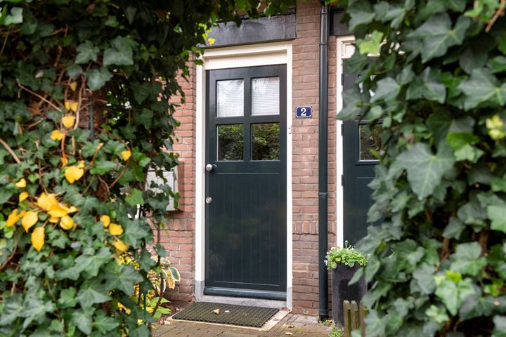 Bekijk foto 2 van Backerstraat 2