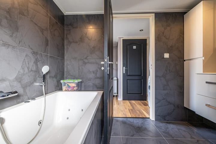 Foto 21 van Jan ten Catestraat 8