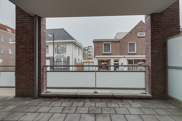 Bekijk foto 9 van Dr Huber Noodtstraat 20--04