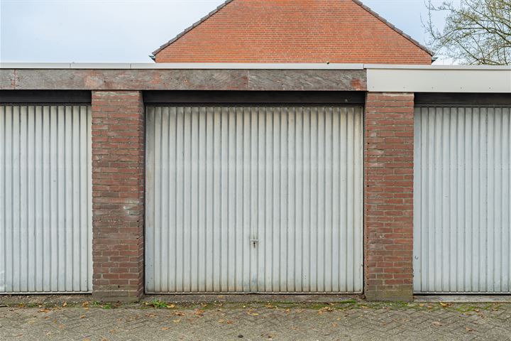 Bekijk foto 36 van Kluivingskampenweg 13