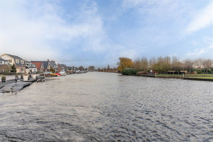 View photo 24 of Aalsmeerderdijk 569