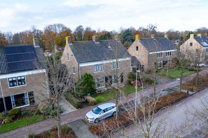 Bekijk foto 33 van Terpstraat 12