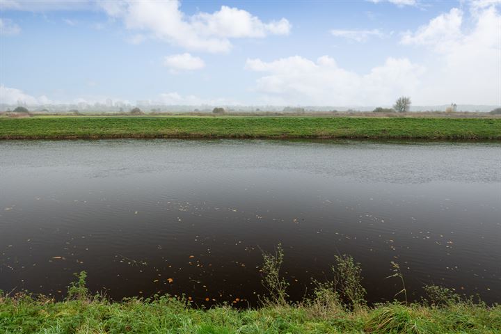 Bekijk foto 32 van Willem van Oranjelaan 14