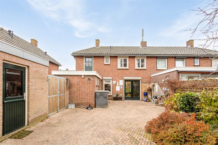 Bekijk foto 30 van Prinses Beatrixstraat 3