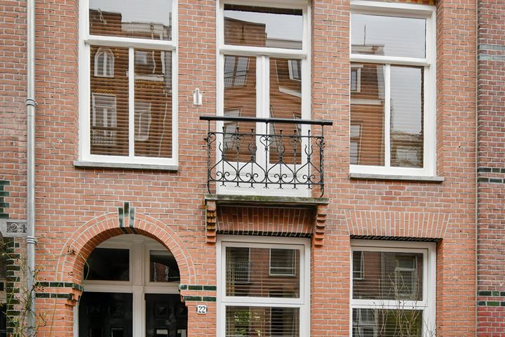 Bekijk foto 30 van Brederodestraat 22-H