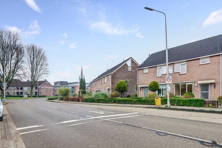 Bekijk foto 2 van Raadhuisstraat 83