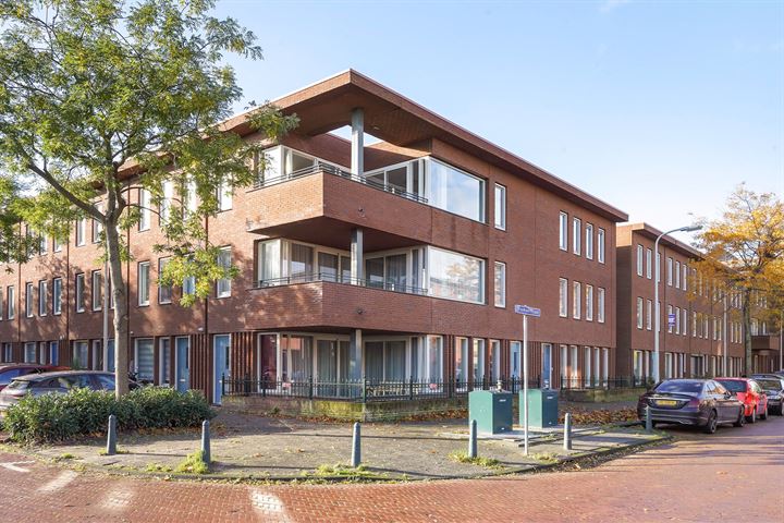 Bekijk foto 1 van Vosmaerstraat 42