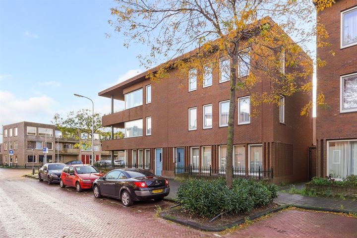 Bekijk foto 2 van Vosmaerstraat 42