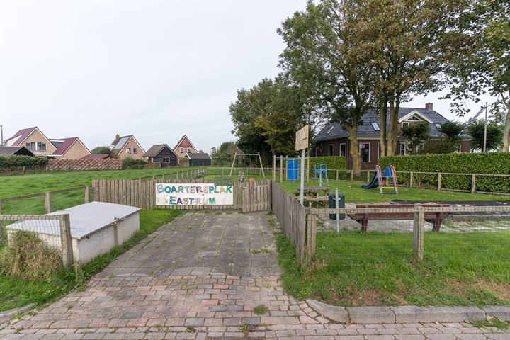 View photo 54 of Tsjerkepaad 10