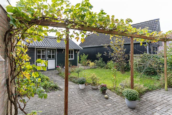 View photo 52 of Tsjerkepaad 10