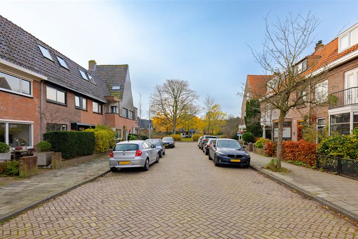 Bekijk foto 35 van Thomsonlaan 25