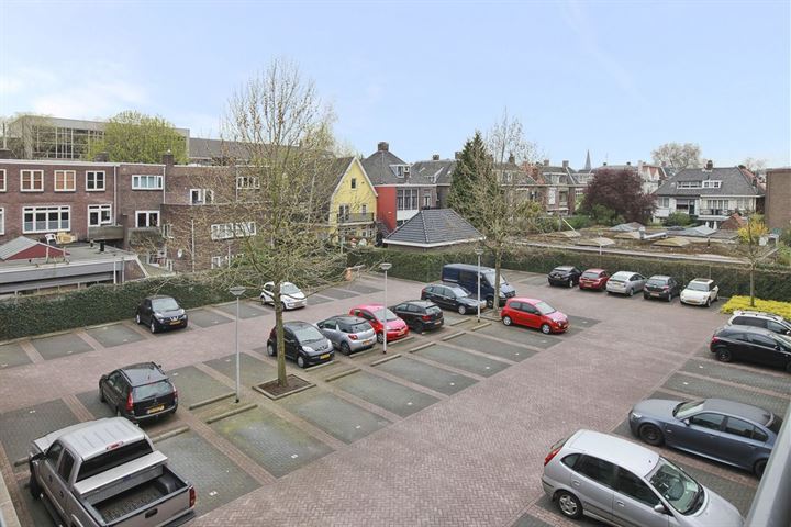 Bekijk foto 27 van Van Oldenbarneveldtstraat 15-21