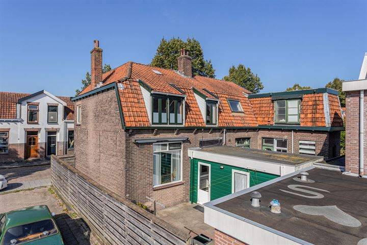 Bekijk foto 32 van Bredenhofstraat 4