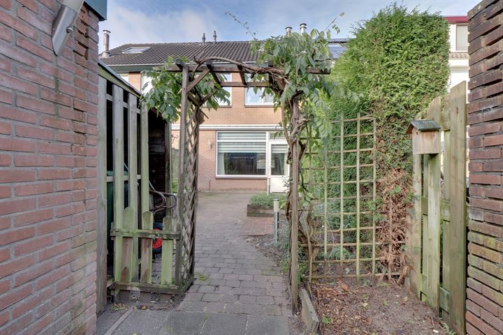 Bekijk foto 36 van Goudenregenstraat 29