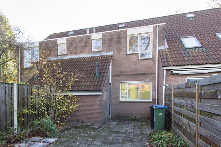 Bekijk foto 2 van Bredevaert 43