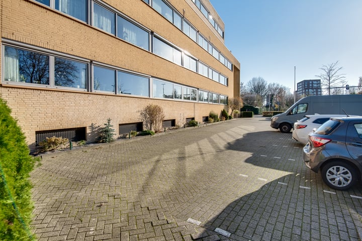 Bekijk foto 9 van Ringbaan-Oost 240-18