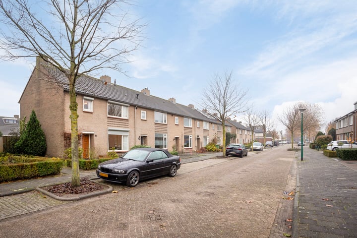 Bekijk foto 4 van Jasmijnstraat 34