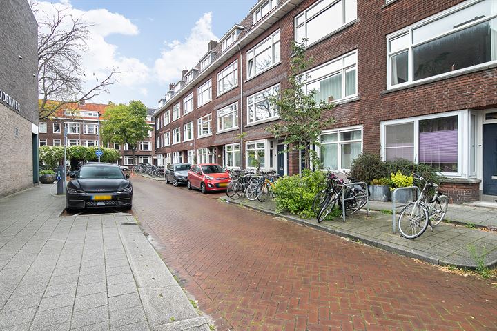 Bekijk foto 27 van Treubstraat 14-A