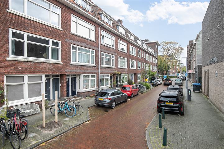 Bekijk foto 33 van Treubstraat 14-A