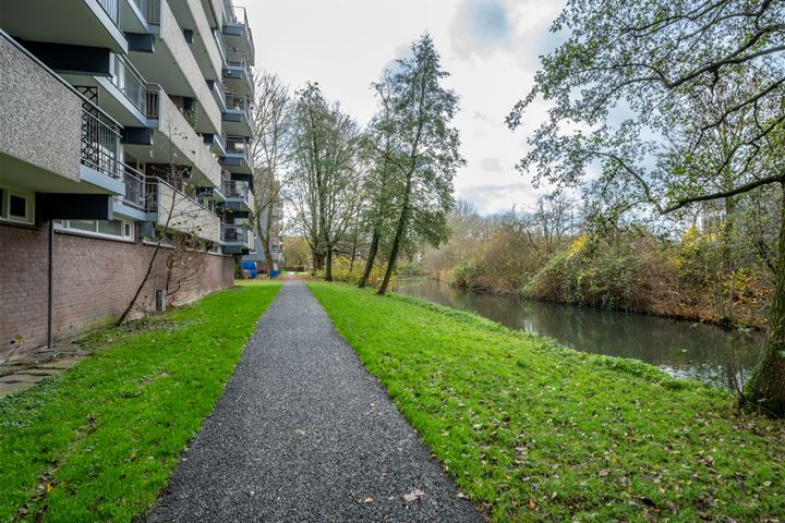 Bekijk foto 40 van Lijsterbesstraat 202