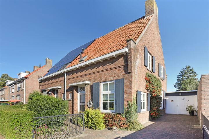 Bekijk foto 30 van Ophoviusstraat 11