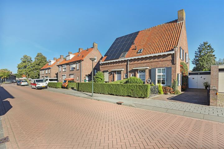 Bekijk foto 32 van Ophoviusstraat 11