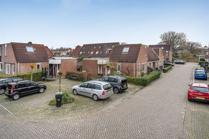 Bekijk foto 40 van Roekstraat 8