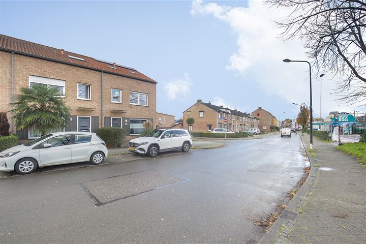 View photo 28 of Bloemenweg 146