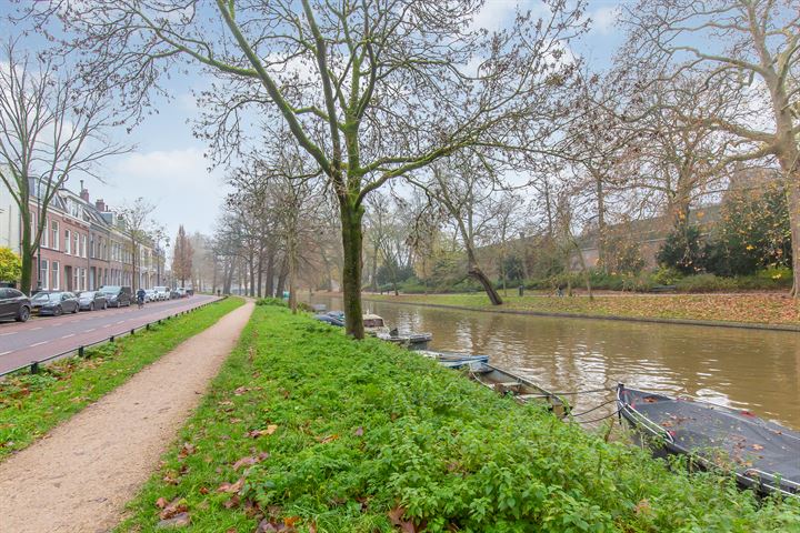 Bekijk foto 40 van Abstederdijk 81