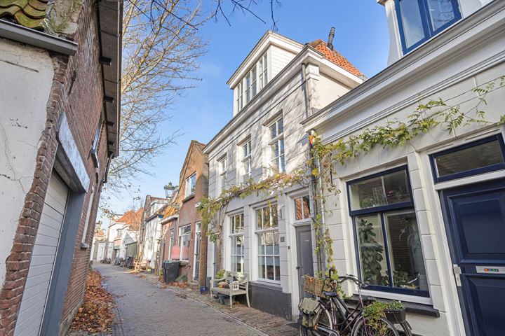 Bekijk foto 1 van Buiten Hofstraat 55