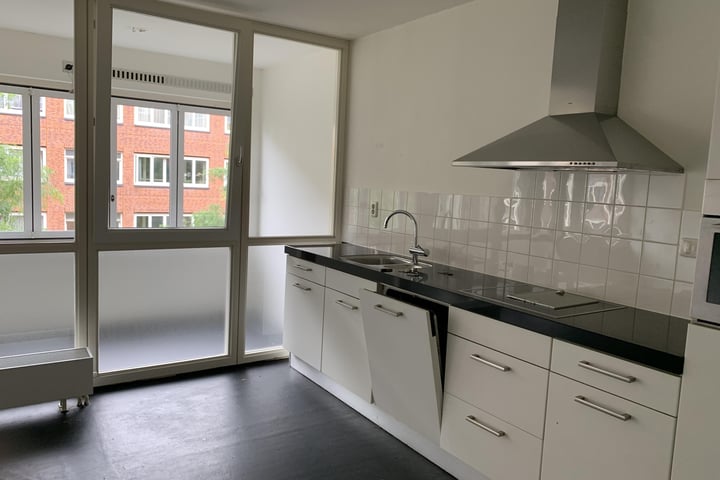 View photo 4 of Eosstraat 424