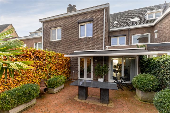 Bekijk foto 29 van Overhovenerstraat 18