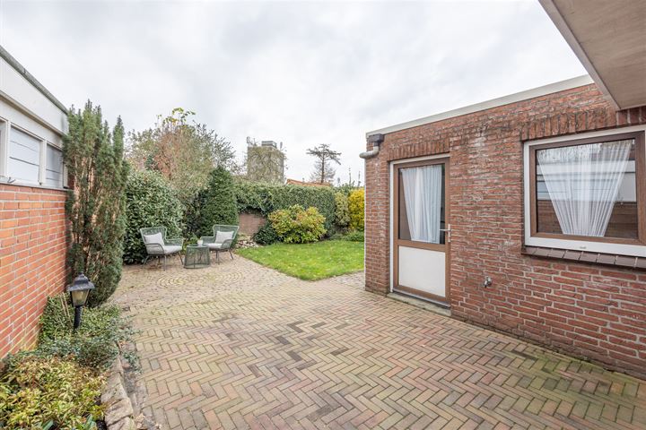 Bekijk foto 35 van Dr.Ariënsstraat 20