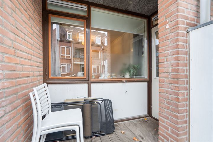 Bekijk foto 24 van Raamstraat 8