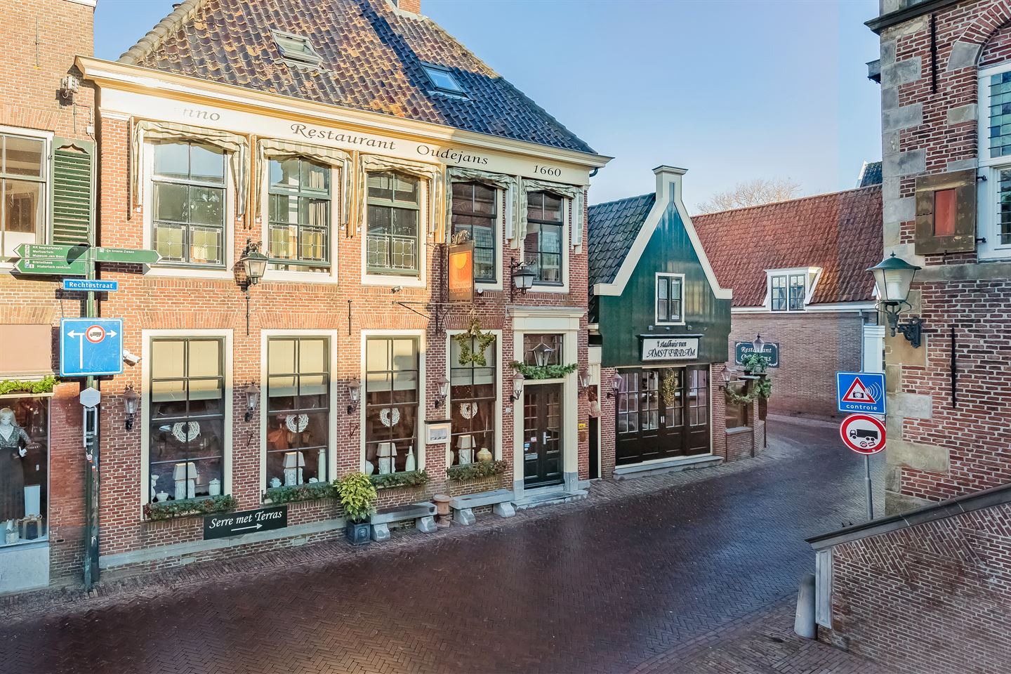 Bekijk foto 4 van Rechtestraat 106