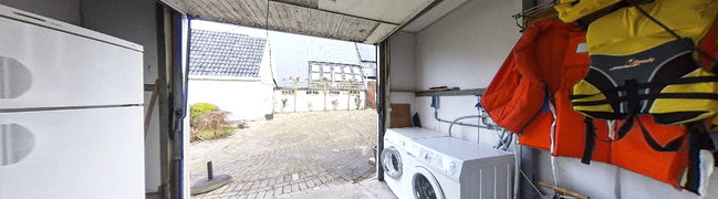 Bekijk 360° foto van Garage van Oosteinde 32