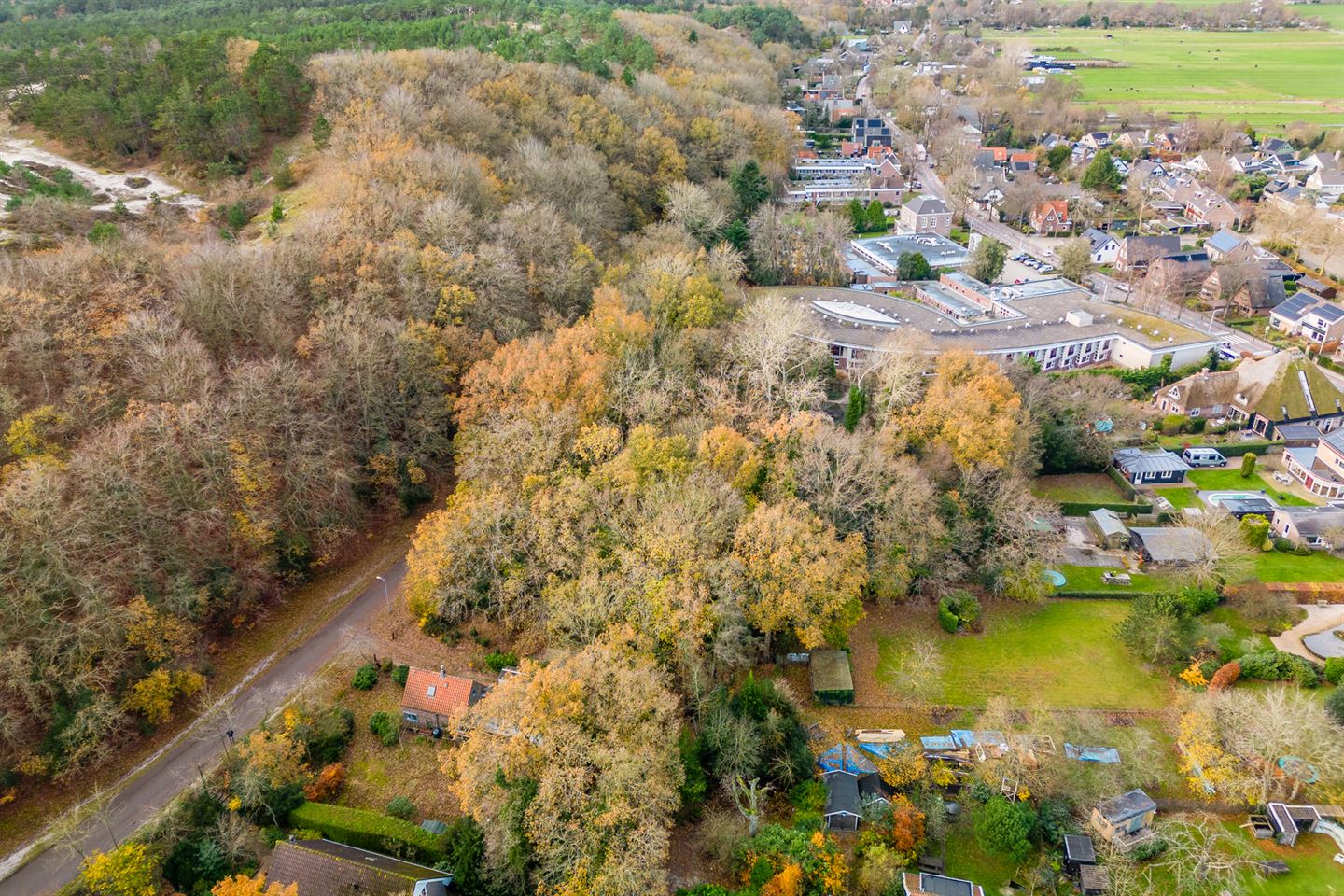 Bekijk foto 1 van Bosperceel Oorsprongweg/Achterpad